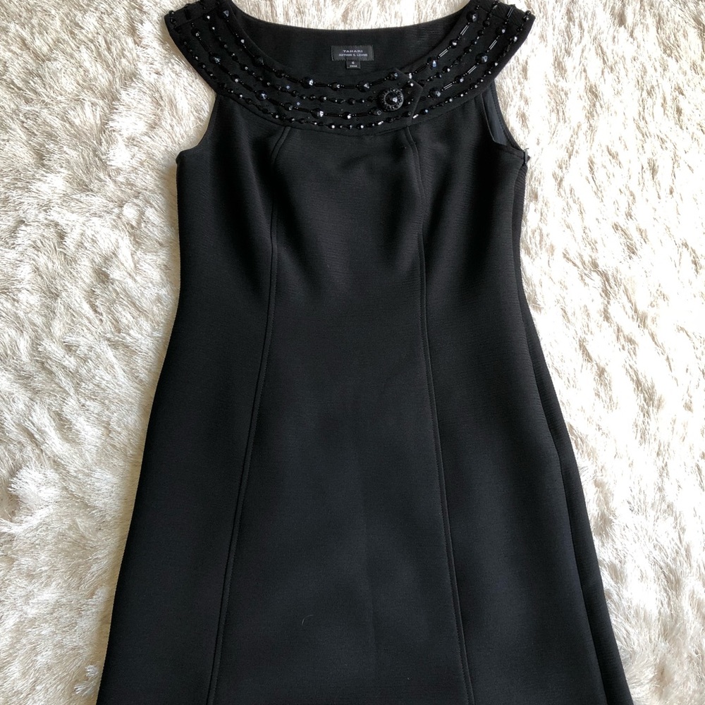Tahari size 6 dress